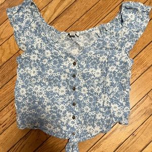 American Eagle Floral Blouse Size Small Women’s/Juniors